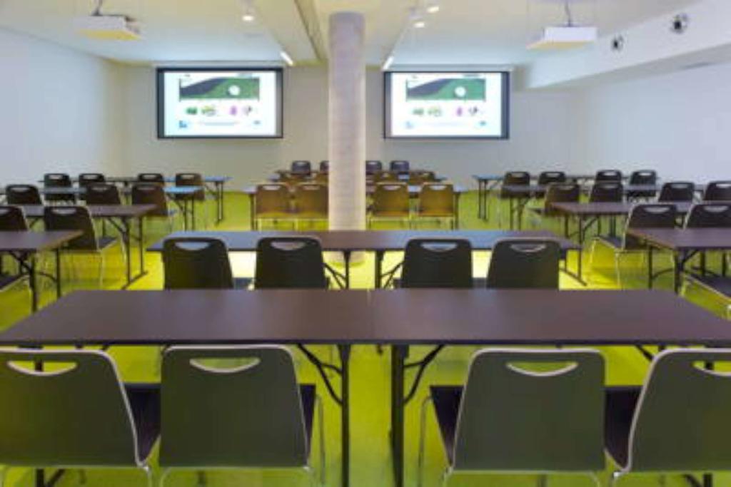 Hradec Králové Konference Park Hotel מראה חיצוני תמונה