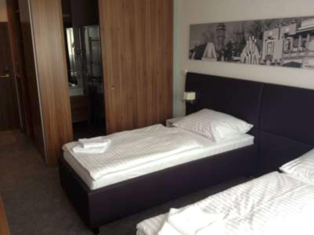 Hradec Králové Konference Park Hotel חדר תמונה
