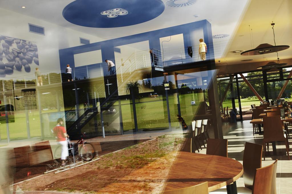 Hradec Králové Konference Park Hotel מראה חיצוני תמונה